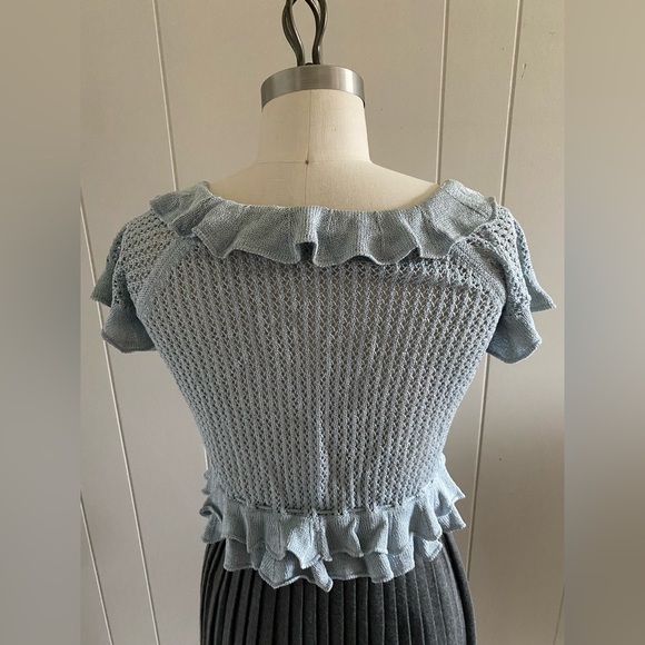 Femme pointelle cardigan with knitted flounces and peplum. - Picture 3 of 3